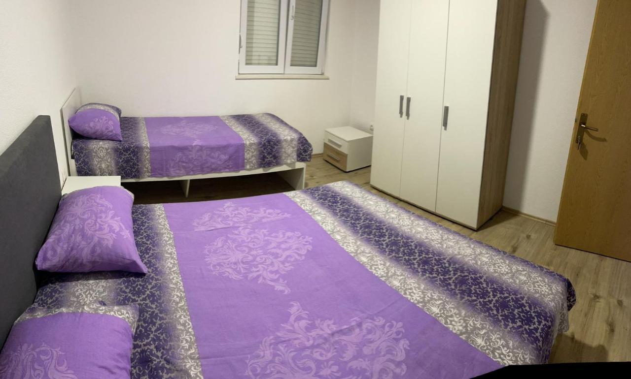 Apartmani Zuti เนอุม ภายนอก รูปภาพ