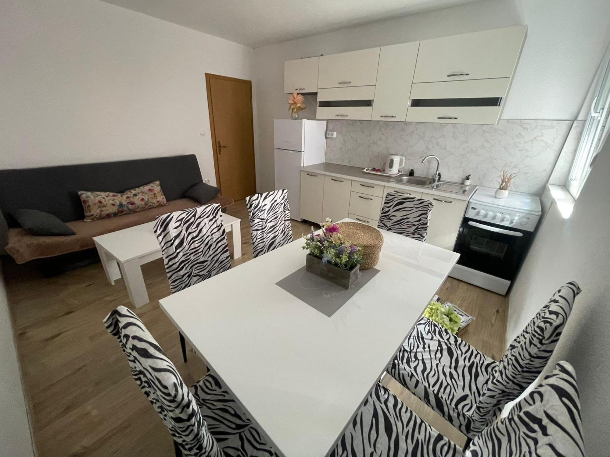 Apartmani Zuti เนอุม ภายนอก รูปภาพ